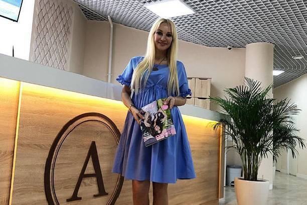 Поклонники переживают, что беременная Лера Кудрявцева могла родить на стадионе