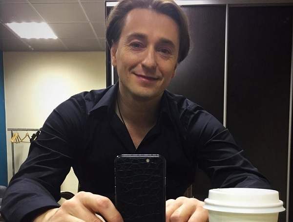 Сергей Безруков опубликовал первый