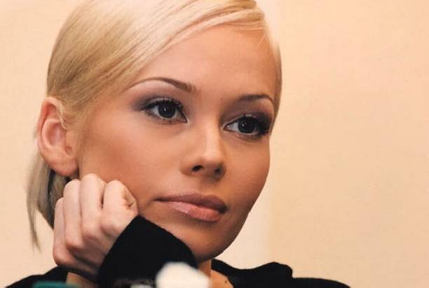 Елена Корикова обратилась в суд, чтобы защититься от обвинений в алкоголизме