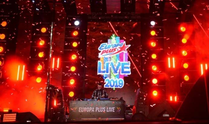 Звёзды представили хиты лета на Europa Plus LIVE 2019
