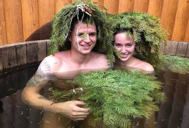 Дмитрий Тарасов подтвердил горячие отношения с Анастасией Костенко фотографией из бани