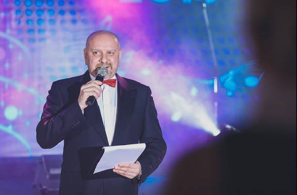 Ведущий "Званого ужина" Григорий Шевчук пожаловался на отсутствие работы