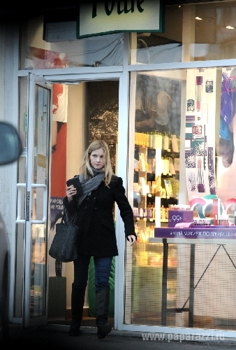 Актриса Светлана Иванова затеяла весенний шопинг