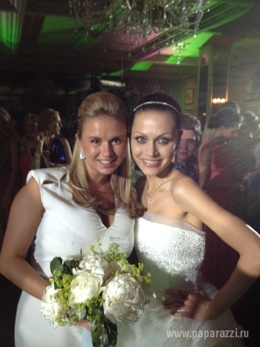 Подруга выдает замуж Анну Семенович