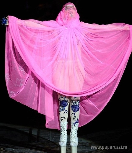Певица Леди Гага шокировала своим появлением Неделю Моды в Лондоне (ФОТО)