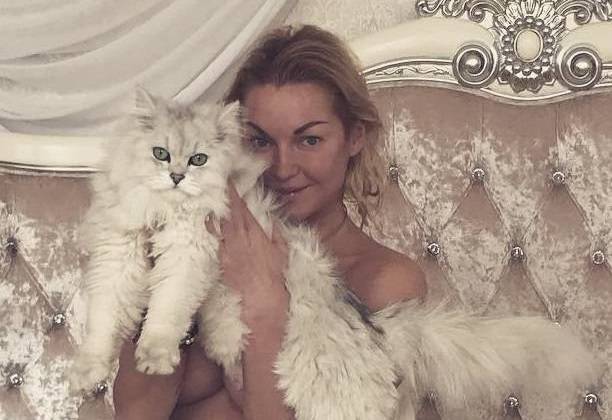 Фото секса с Анастасией Волочковой попали в сеть