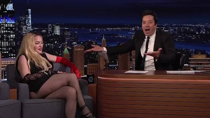 Мадонна показала Америке свою толстую задницу