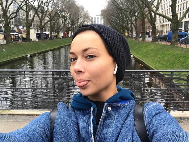 Настастья Самбурская первая поздравила себя с юбилеем Настастья Самбурская первая поздравила себя с юбилеем