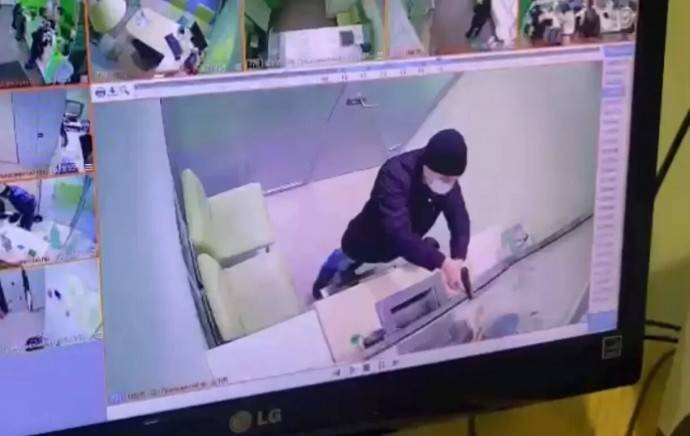 Актёр «Улиц разбитых фонарей» Андрей Божанов задержан при попытке ограбить банк