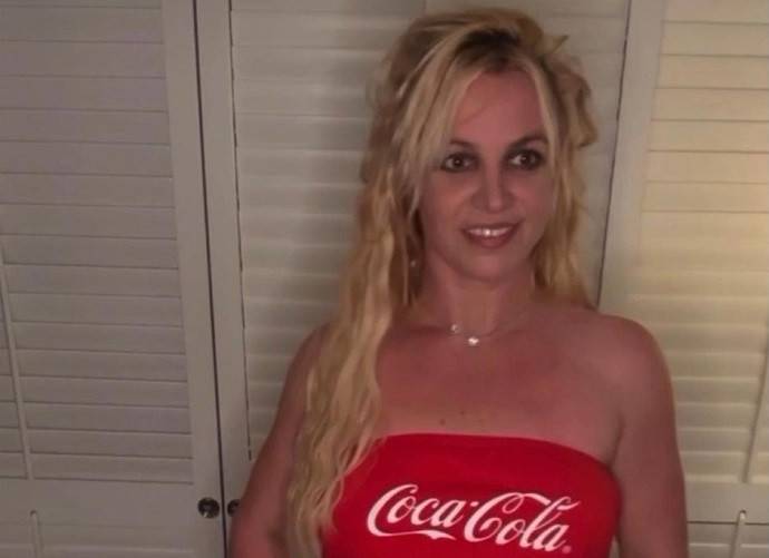 В сети появилось видео скандала, который устроила Бритни Спирс в одном из ресторанов