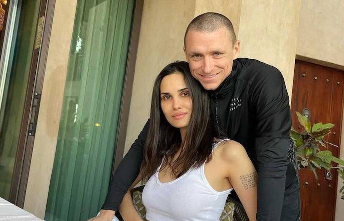 Экс-жена Павла Мамаева Алана впервые вышла в свет после пластической операции на ягодицы 