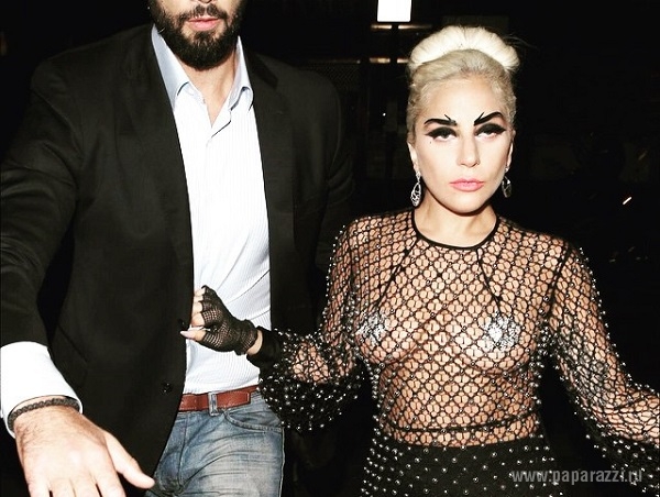 Леди Гага шокировала своим предсвадебным нарядом