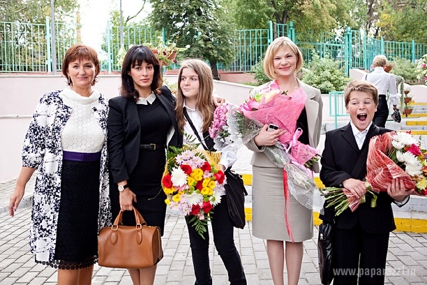 Сын Тины Канделаки сам купил себе костюм в школу