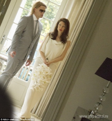 В интернет попали свадебные фото Брэда Питта и Анджелины Джоли