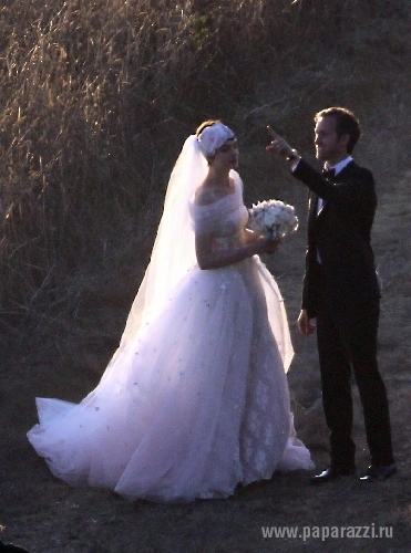 Энн Хэтэуэй вышла замуж (фото)