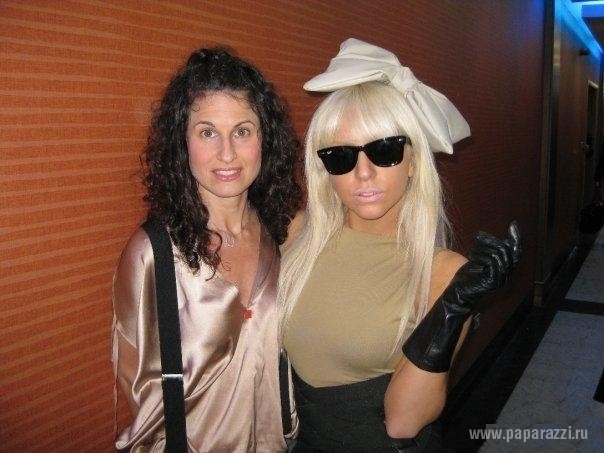 Леди Гага требовала от своей помощницы наличие в комнате особенного манекена