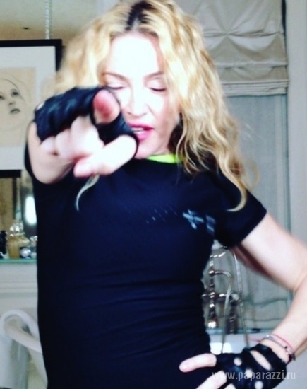 Мадоннна станцевала для поклонников в Твиттере