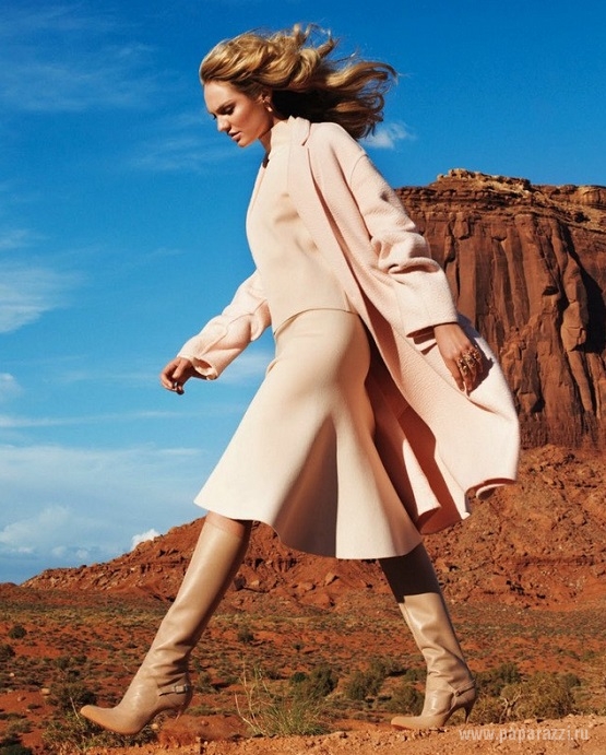 Кэндис Свейнпол в шубе позировала для Harper’s Bazaar в пустыне