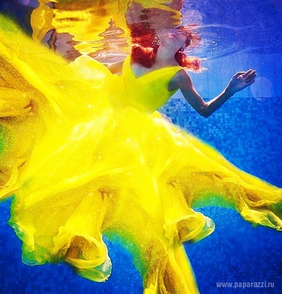 Виктория Боня представила новую подводную фотосессию