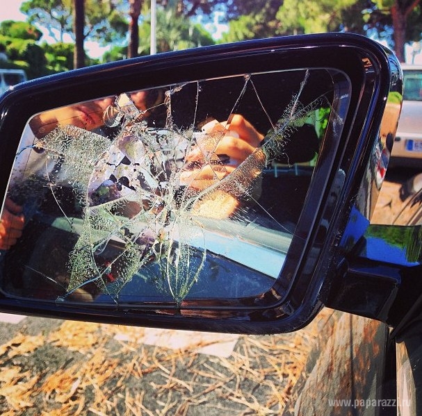 Алене Водонаевой разбили автомобиль