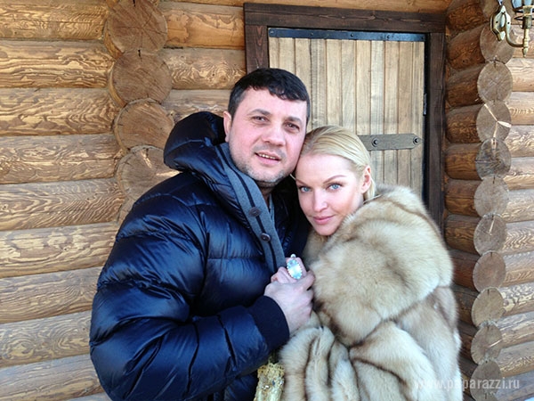 Жених Анастасии Волочковой Бахтияр имеет жену, взрослого сына и сомнительный бизнес