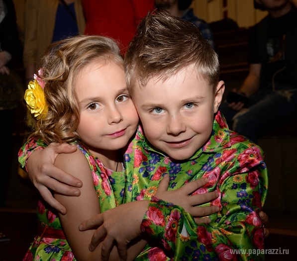 Наталья Бочкарева и Алла Довлатова вышли на подиум с детьми