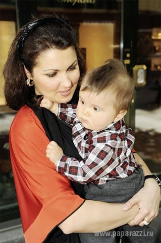 Анна Нетребко призналась, что ее сын болен