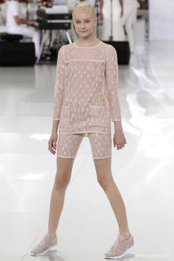  Карл Лагерфельд на Spring-Summer 2014 Haute Couture Chanel  от души повеселился