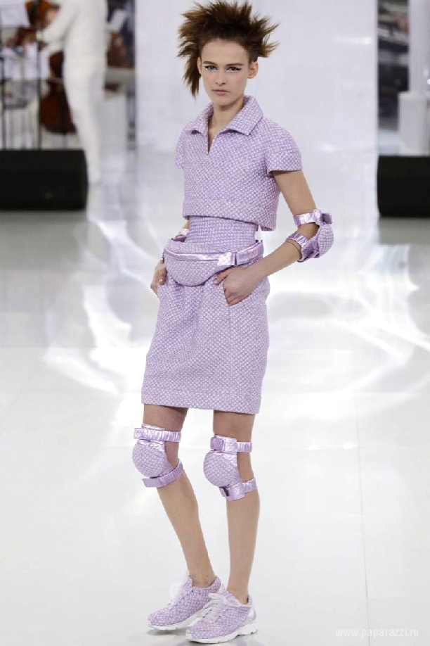  Карл Лагерфельд на Spring-Summer 2014 Haute Couture Chanel  от души повеселился