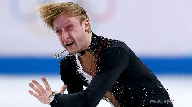 Евгений Плющенко снялся с соревнований, сославшись на боли в спине