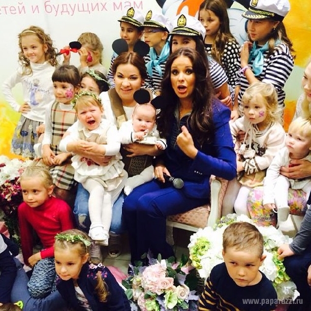Оксана Федорова научила детей быть красивыми