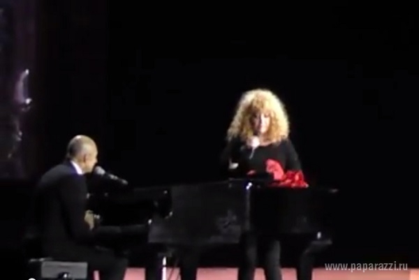 На творческом вечере Игоря Крутого Алла Пугачева представила новую песню «Я смогу»