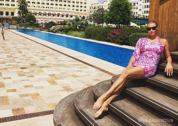 Анастасия Волочкова променяла карьеру актрисы на путевку в Турцию
