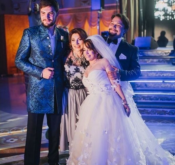 Дочь Розы Сябитовой призналась, сколько на самом деле было потрачено на ее свадьбу