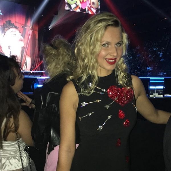 Во время своего концерта в США певица Мадонна пригласила на сцену жительницу Красноярска