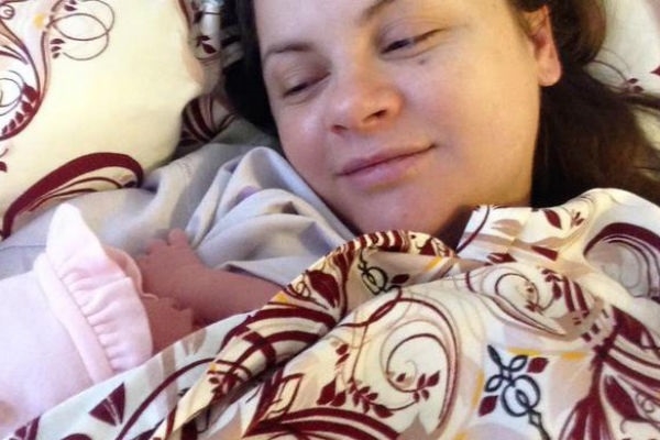 Игорь Николаев и Юлия Проскурякова показали свою новорожденную дочь