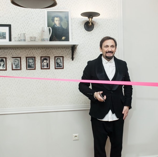 http://www.paparazzi.ru/upload/wysiwyg_files/img/1459253204.jpg