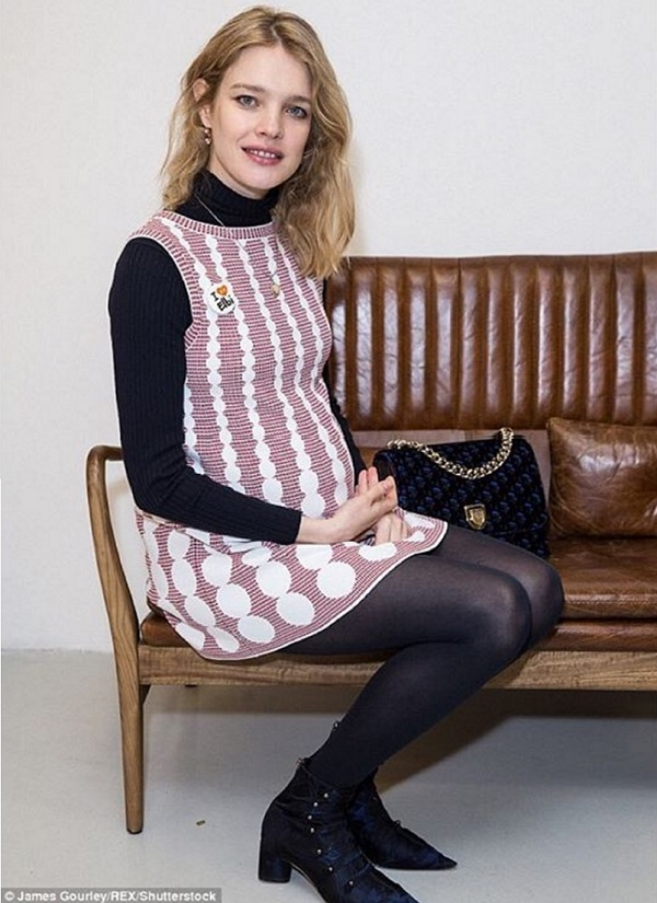 Короткий сарафан беременной Натальи Водяновой произвело фурор на саммите в Лондоне