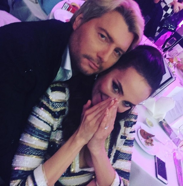 На премии Fashion People Awards 2016 Николая Баскова застукали с новой девушкой