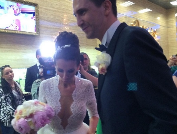 В сети появилось фото и видео свадебного танца Анны Грачевской и Артёма Кузякина