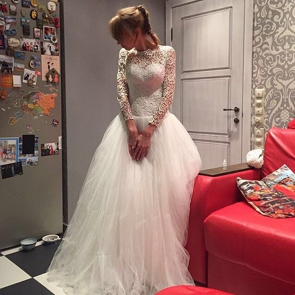 Надежда Сысоева из «Comedy Woman» примерила свадебное платье 