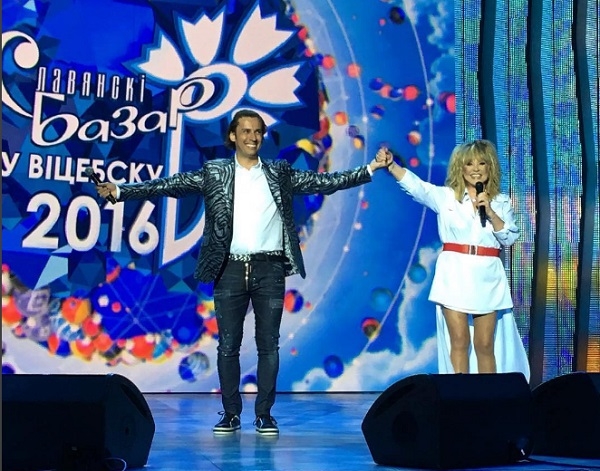 Алла Пугачева устроила танцы на «Славянском базаре» и сверкнула попой (видео)