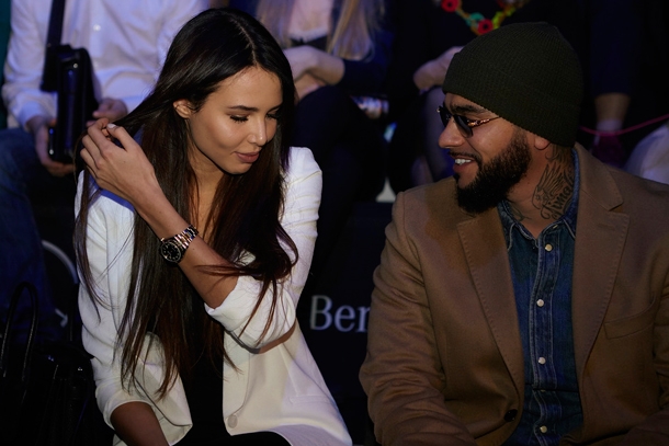 Тимати и беременная Анастасия Решетова уехали из России (видео)