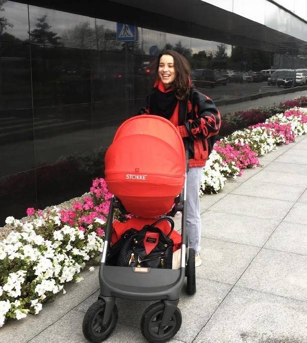 Виктория Дайнеко отметила первый день рождения своей дочери