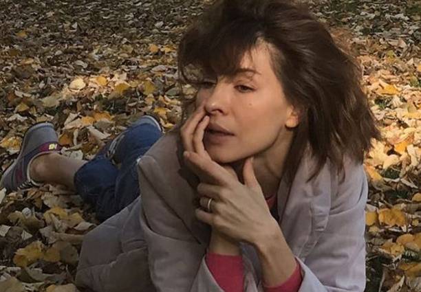 Елена Подкаминская опубликовала снимок в наряде женщины лёгкого поведения
