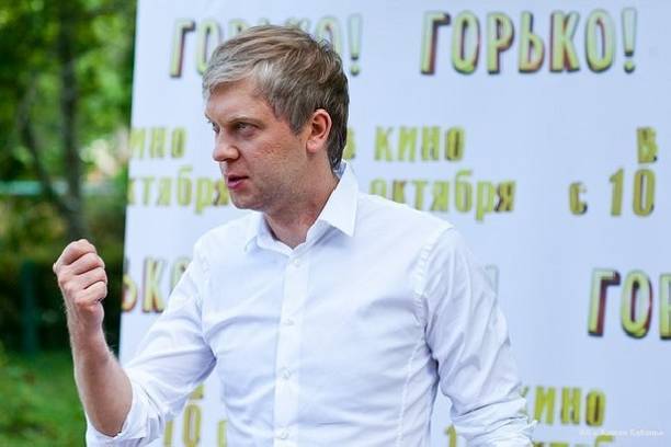 Ради должности телеведущего на Первом канале Михаилу Боярскому приходится переезжать