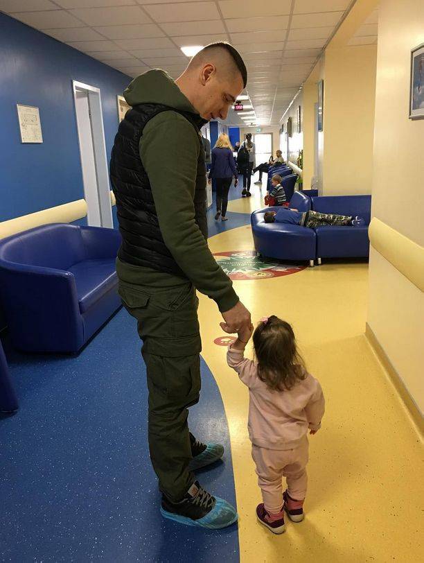 Дочку Ксении Бородиной и Курбана Омарова доставили в клинику