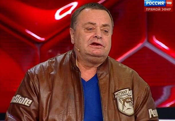 Дмитрий Шепелев объявил, что стал ведущим шоу «Прямой эфир»