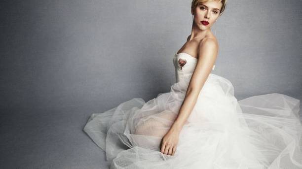 Скарлетт Йоханссон примерила свадебное платье сразу после развода со вторым мужем