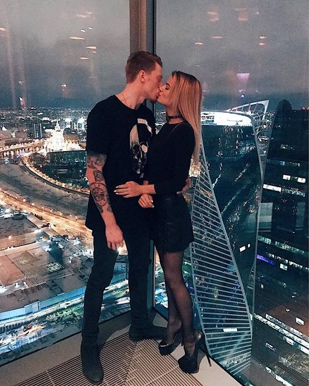 Невеста Никиты Преснякова и Алена Краснова будет рожать заграницей